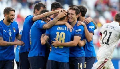 世界杯直播下载中心-梁熙明：曼乔勇敢点，为团结请继续冷处理博努奇