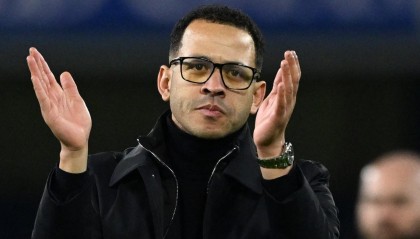 世界杯官方入口-卡拉格：我们这代人被传奇教练宠坏了，传统主教练正在灭绝